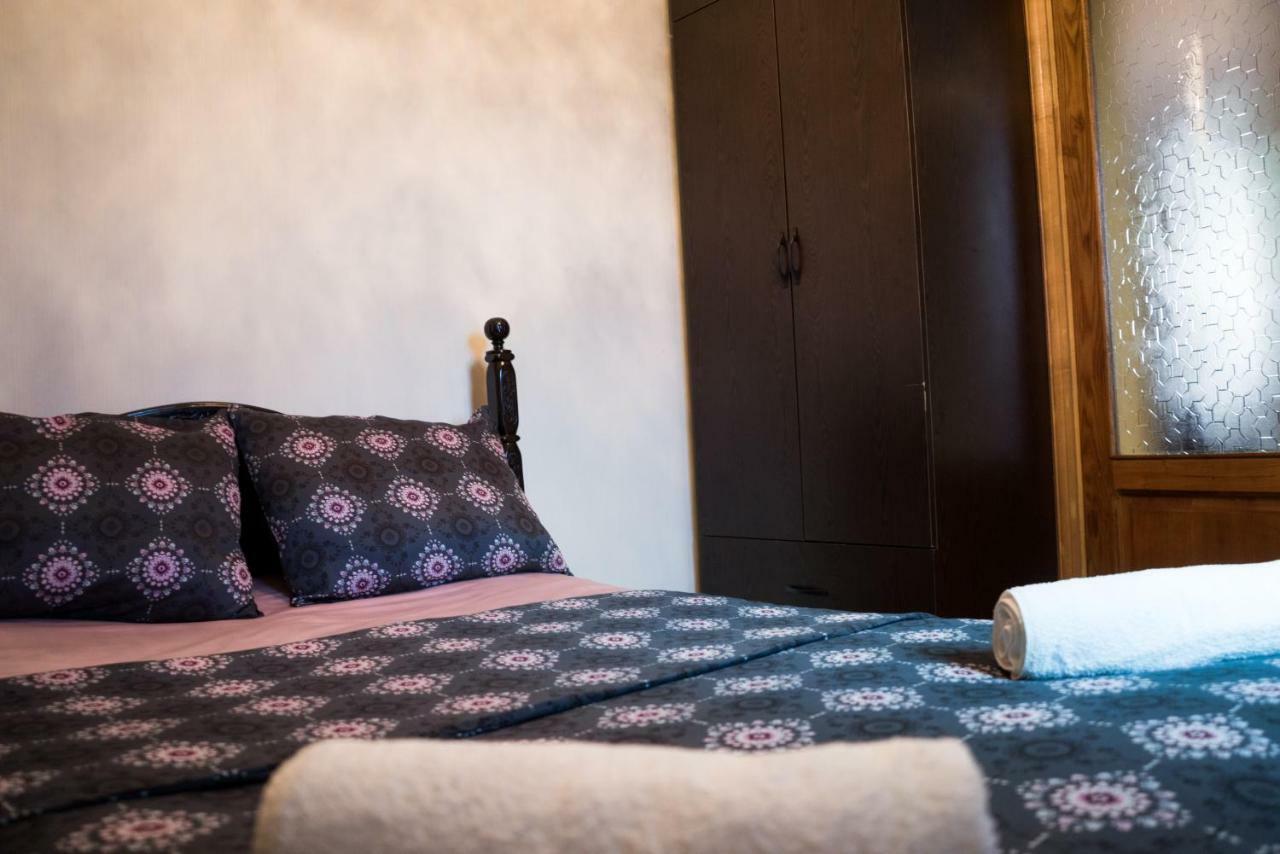 Old District Apartment คูทายสิ ภายนอก รูปภาพ