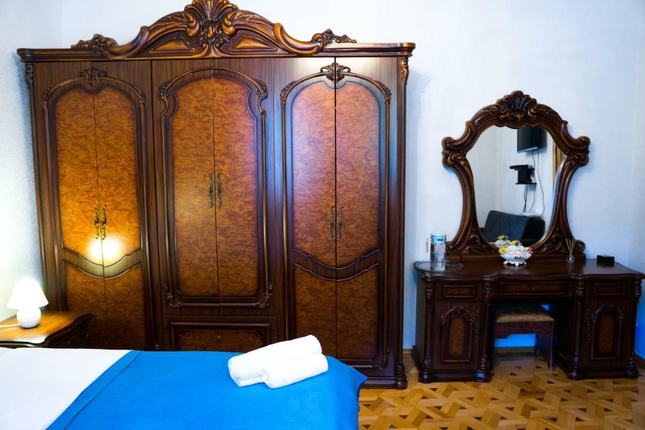 Old District Apartment คูทายสิ ภายนอก รูปภาพ