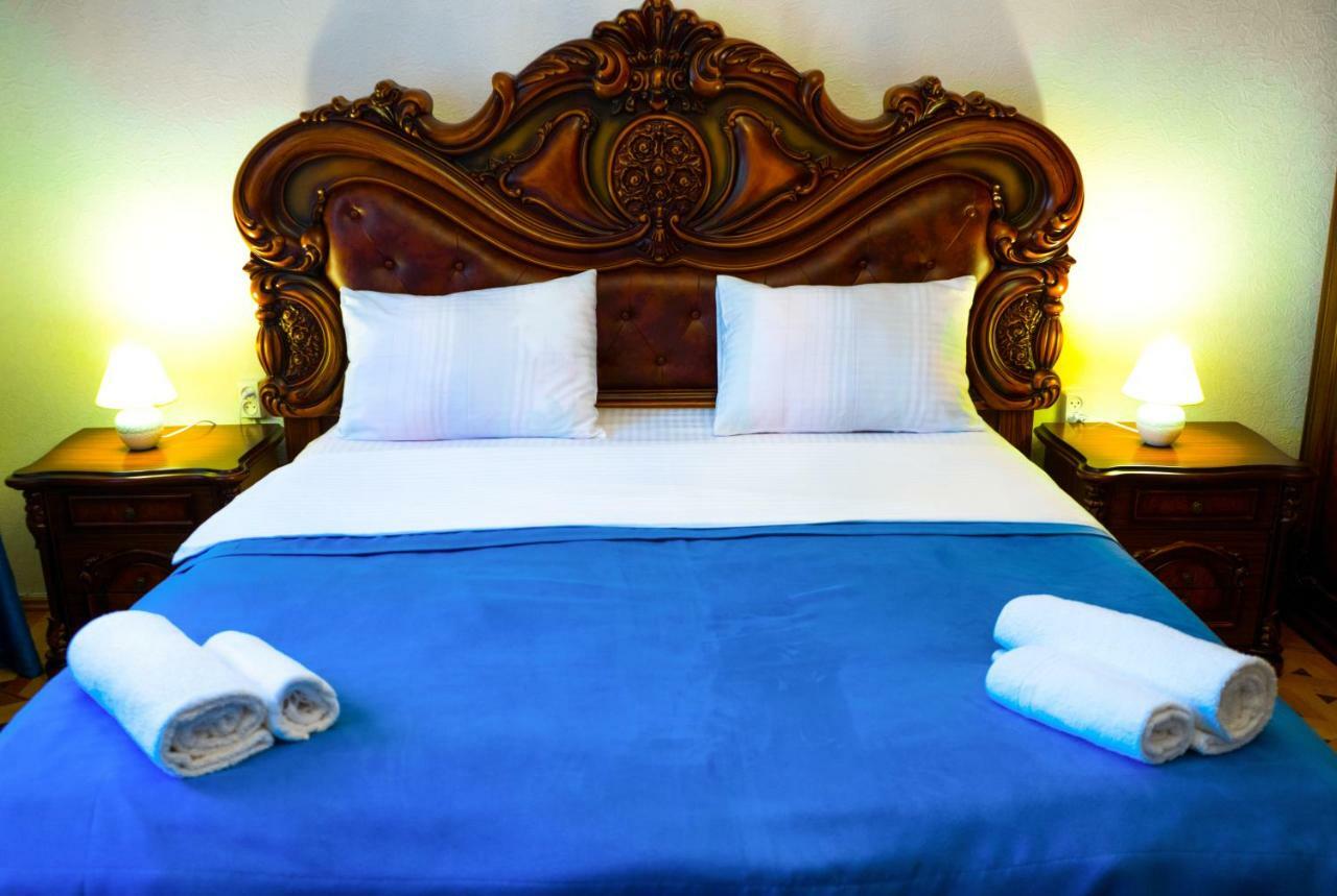 Old District Apartment คูทายสิ ภายนอก รูปภาพ