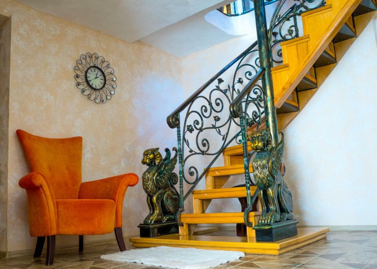 Old District Apartment คูทายสิ ภายนอก รูปภาพ